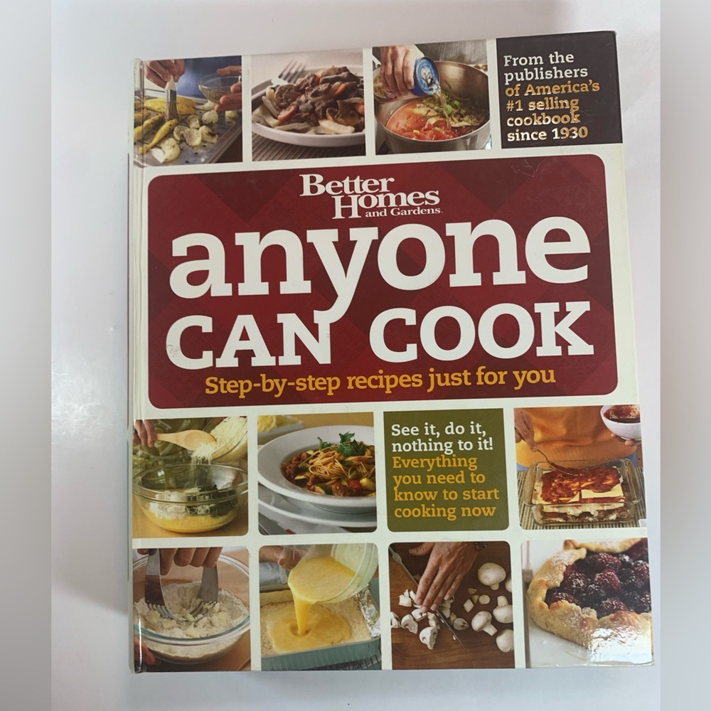 Better Homes&Gardens Anyone Can Cook 3-Ring Binder Cookbook First Edition